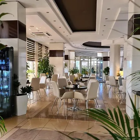 Отель Arvi 4*