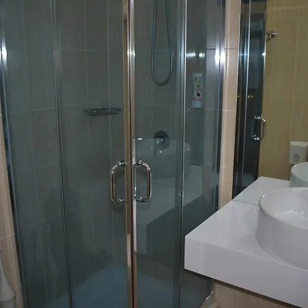 Hotel Arvi 4*