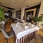 Arvi Hotel