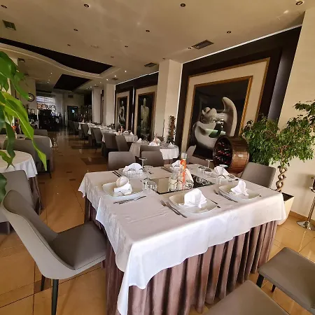 Arvi Hotel