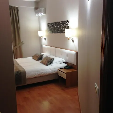 Arvi Durres