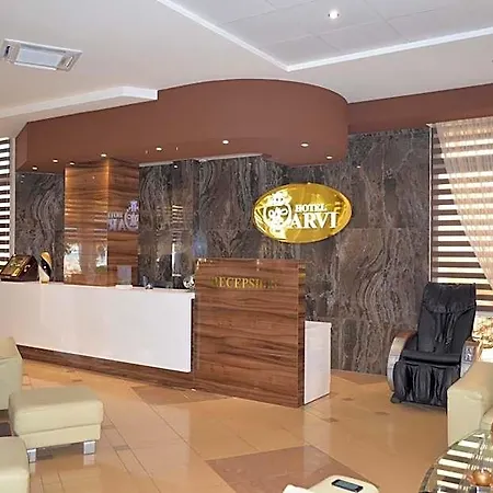 Arvi 4*