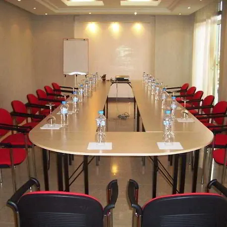 Arvi Hotel 4*