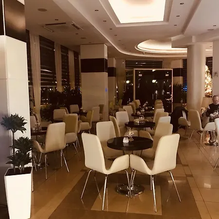 Arvi Hotel