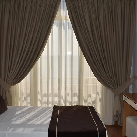 Arvi 4* دراس