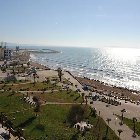 Arvi Hotel