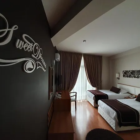 Arvi Hotel