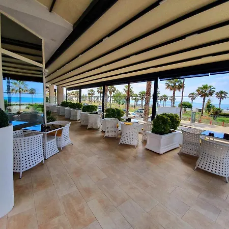 Arvi Hotel