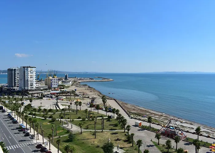 ホテル Arvi ドゥラス