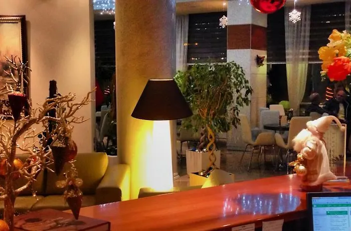 ホテル Arvi ドゥラス