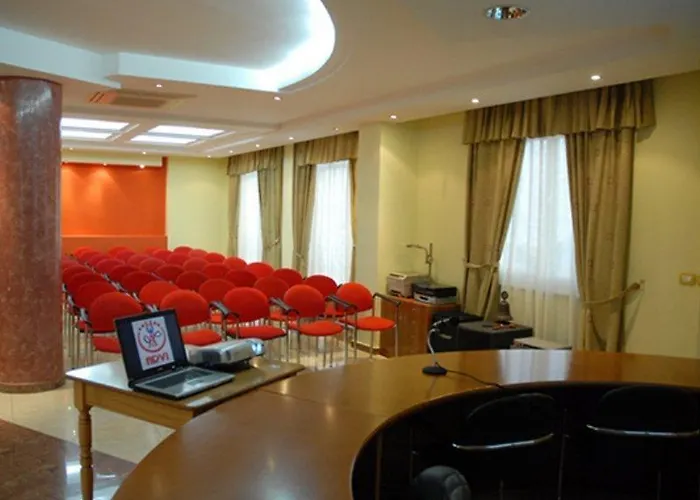 ホテル Arvi ドゥラス